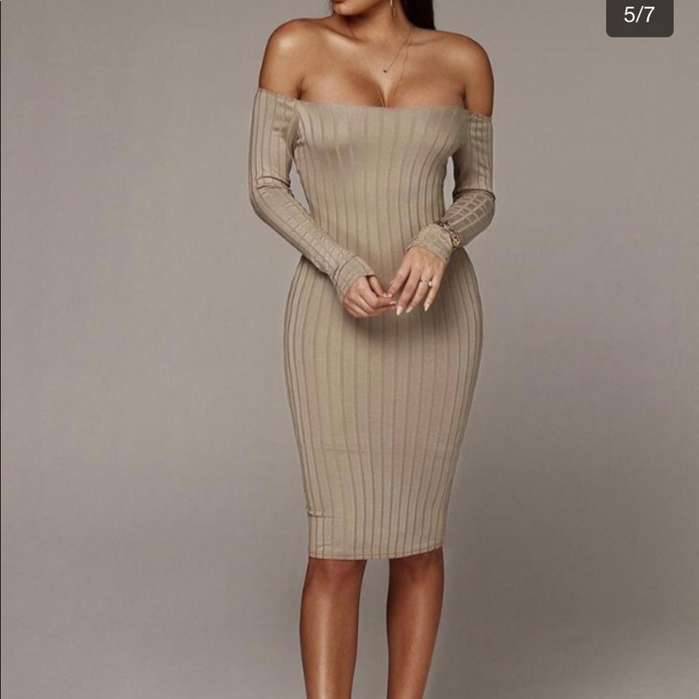 Stripes long sleeve Off shoulder body con dress - Picture 4 of 8